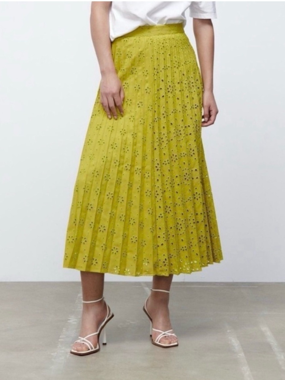 Zara Pleated Eyelet Midi Skirt in Lime